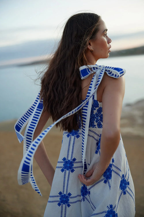 Pippa in Mediterranean/ Foam