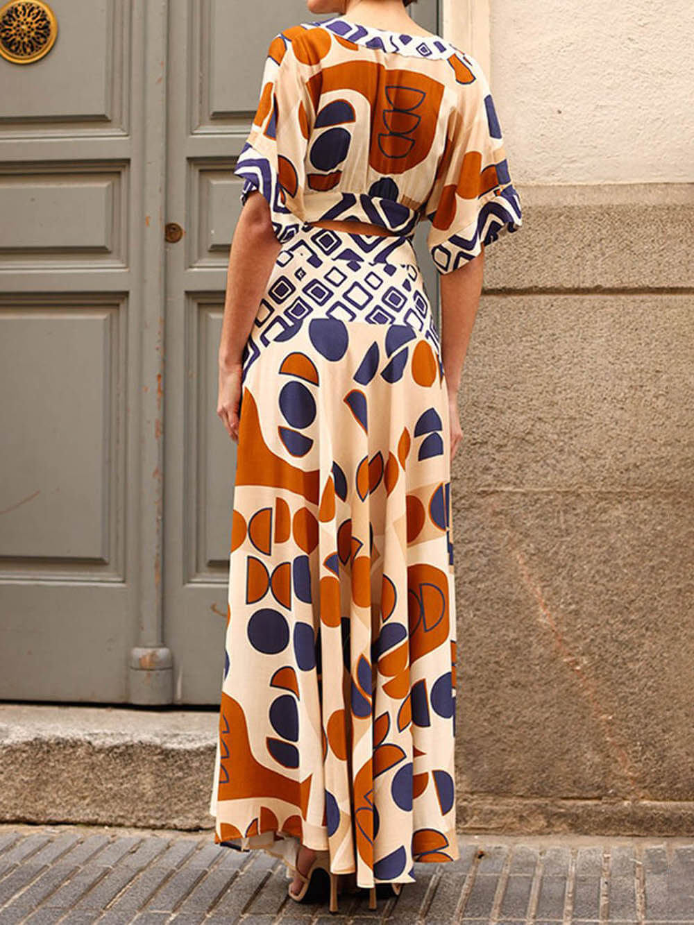Graphic Print Maxi Dress with Flowing Silhouette