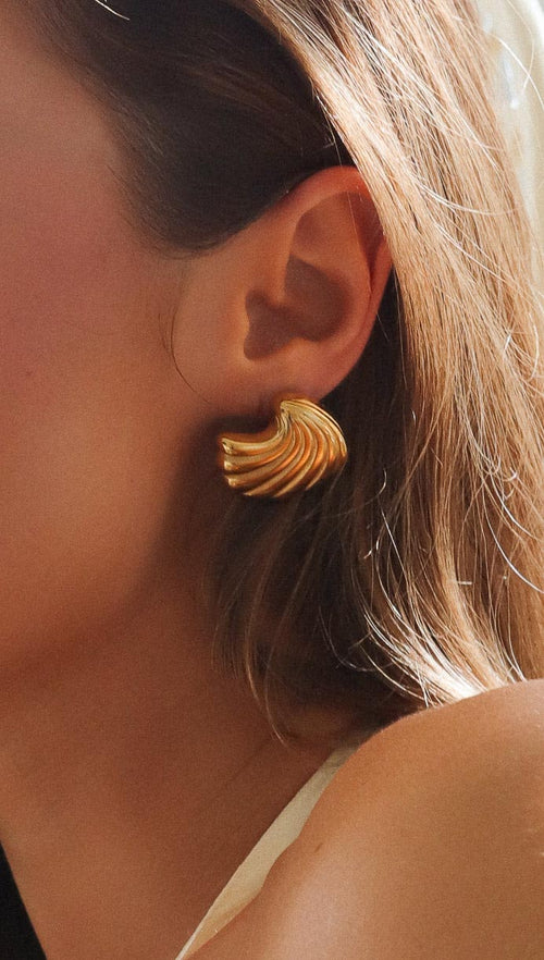 Emery - Gold Seashell Earrings