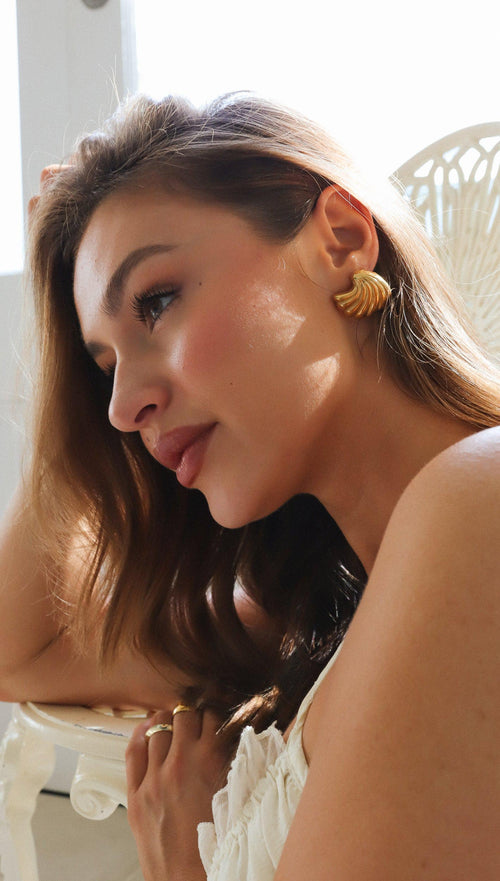 Emery - Gold Seashell Earrings